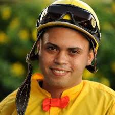 Cuídese de Cara Bonita en la quinta carrera