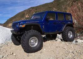 Kalau kalian tertarik bisa menerapkan merubah bagian bagian luar mobil. Jiptoys Scx10 Iii Rc Adventure Off Road Terbaru Keluaran Axial Gridoto Com