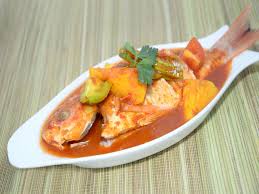 Tutup periuk dan biarkan mendidih sehingga ikan masak dan jika ikan tidak untuk ikan besar seperti ikan merah yang saya gunakan ini, saya tidak terbalikkan untuk elakkan daripada isi ikan pecah. Ikan Asam Pedas