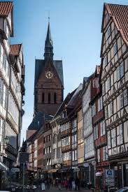 altstadt hannover marktkirche fachwerkhauser und der flohmarkt altstadt hannover fachwerkhauser