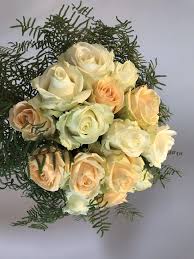 Traditional Bridal Bouquet Reses And Coral Fern Wedding Designs Wedding Design