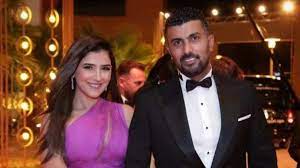 لكن عندما تقع عفريتة في حبه، تمنحه فرصة لتغيير حياته كلياً. Ù…Ø­Ù…Ø¯ Ø³Ø§Ù…ÙŠ ÙˆÙ…ÙŠ Ø¹Ù…Ø± ÙÙŠ Ù†Ø²Ù‡Ø© Ø¹Ù„Ù‰ Ø¯Ø±Ø§Ø¬Ø© Ù†Ø§Ø±ÙŠØ© ÙÙŠØ¯ÙŠÙˆ