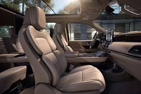 The Perfect Position Seat With Available 30 Way Adjustability Puts You In Control Of Your Own Comfort With Lincoln Navigator 2018 Lincoln Navigator Luxury Suv