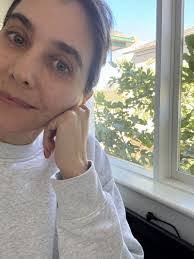 Karen Everingham's Instagram, Twitter & Facebook