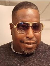 Derrick Brewster's Instagram, Twitter & Facebook