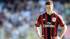 Fernando torres atletico de madrid запись закреплена. Fernando Torres In Ac Milan Wallpaper Fernando Torres Milan 2998x1688 Download Hd Wallpaper Wallpapertip