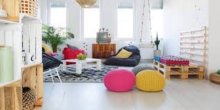 Desain ruang tamu kecil tanpa sofa. Tanpa Sofa 9 Desain Ruang Tamu Ini Cocok Untuk Hunian Minimalis