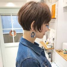 ショート ベリーショート ボブ 福岡 ハイライト 溝口優人 on instagram のばしかけのショートスタイル 長さや今後のヘアスタイルも相談してください ヘアカタログ ショートにピアス ショートヘア ベリーショートボブ ヘアスタイル