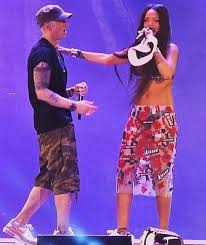 Eminem X Rihanna Eminem Rihanna Themonster Tour Eminem Rihanna Rihanna Fenty