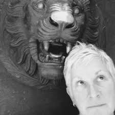 I'm curious if people tend to play in docked mode (tv) or handheld or a  mixture of both!?