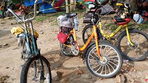 See more ideas about bicycle, minions, bike. Semok Sepeda Minions Karawang Touring Menggunakan Sepeda Mini Page 2 Of 2 Portalsepeda