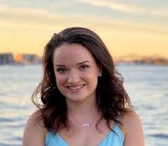 Kelsey Clements's Instagram, Twitter & Facebook