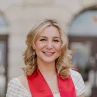 Hannah Fairweather's Instagram, Twitter & Facebook