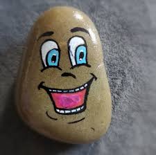 Smiley Lachendes Gesicht In 2020 Steine Bemalen Bemalte Gesichter Steinmalerei