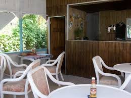 Open for breakfast, lunch, dinner, happy hour and weekend brunch! Tones Front Yard Vieux Fort Restaurant Bewertungen Telefonnummer Fotos Tripadvisor