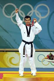 México cerró su asistencia en el campeonato mundial de taekwondo poomsae con una medalla de oro y dos de esta manera, la mexicana culminó con tres medallas en la máxima competición. Juegos Olimpicos 2008 Gana Guillermo Perez Primera Medalla De Oro Para Mexico Excelsior California