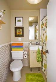 Meskipun demikian tetap terlihat bagus dengan ubin bermotif kayu dan dinding putih. 25 Desain Kamar Mandi Ukuran 1x1 5 Pictures Sipeti