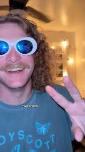 Daniel Beemer's Instagram, Twitter & Facebook