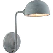 L Aspect Intemporel De L Applique Murale Miram Lui Donne Le Privilege D Etre Utilisable A Peu Pre Applique Murale Applique Industrielle Applique Murale Chambre