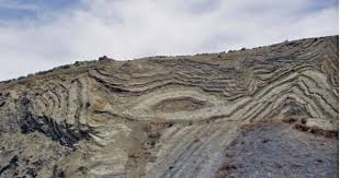 Panoramio Photo Of Example Of Physical Geology Folds Faults Geology Rocks Geology Rocks And Fossils
