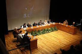 Foro En Defensa Del Interes Nacional Conference Room Photo Album Conference Room Table