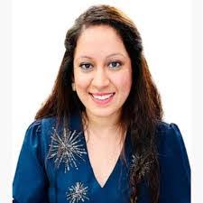 Tania Chopra's Instagram, Twitter & Facebook