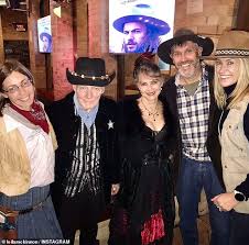 The veteran tv icon was trained in the national. Qnddqrv82bhemm