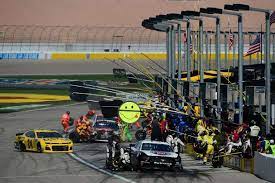 Each nascar pit crew contains up to eight members in various roles, with only five being allowed over the wall during any given pit stop. The Game Theory Of Nascar Pit Stops Part 1 George Mason Economics Society