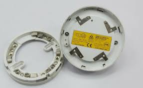 The smoke detectors from apollo are designed to detect smoke around the detector. Apollo Series 60 Ionisation Smoke Detector P N 55000 200 With Base For Sale Online Ebay
