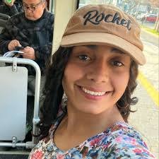 Tacones no, pero estilo de sobra 💅💋 BMX freestyle sin etiquetas ❤️‍🔥🚲  📹: @barbybmx 💖 @bmxfemchile #bmxgirl #bmxchile #ride #street #reel