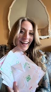 Suzanne Mark's Instagram, Twitter & Facebook