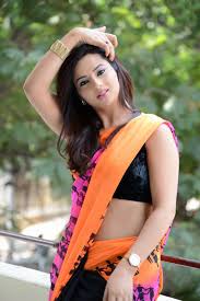 Beauty Galore HD : Isha Chawla Hot Voluptuous Body In Silk Saree Stunning  Images