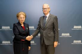 Politica europeană de vecinătate a fost iniţiată acum doisprezece ani pentru a stabiliza statele partenere din keywords: Zinaida Greceanii A Avut O Intrevedere Cu Directorul General Al Comisiei Europene Pentru Politica EuropeanÄ De VecinÄtate Èi Negocieri Pentru Extindere Psrm Partidul SocialiÈtilor Din Republica Moldova