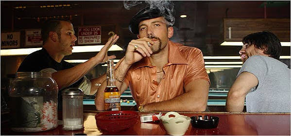 Smokin' Aces - Movies - Review - The New York Times