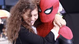 Far from home's ending may see spidey beating the bad guy and going on a date with mj, but it's not as happy a conclusion as it first. Spider Man Star Zendaya Reveals How Avengers Snap Affected Mj Animated Times