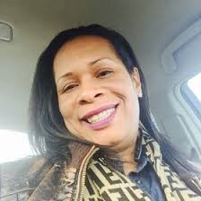 Yvette Lynch (luv2livelyfe)