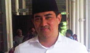 Having pursued his tertiary education in usa. Mahmud Abu Bekir Berpoligami Ketika Masih Bergelar Suami