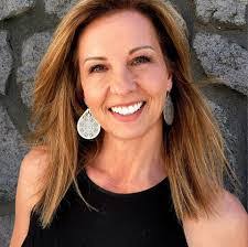 Christina Elser's Instagram, Twitter & Facebook