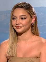 Madison Klein's Instagram, Twitter & Facebook