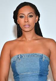 The braids can be worn in ponytails or even braided as a generally low maintenance style, box braids are great for those who have hectic schedules. 20 Fun Box Braid Hairstyles How To Style Box Braids