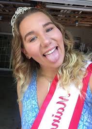 Taylor Hamlin's Instagram, Twitter & Facebook