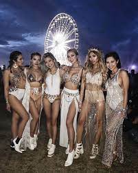 Coachella isn't just about the amazing music — it's also about the amazing style (and celeb sightings!). 50 Best Coachella Outfits Looks That You Need To See Festival Outfit Coachella Festival Outfits Rave Music Festival Outfits