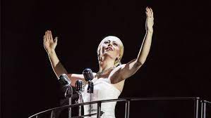 The musical began as a rock opera concept album. Musical Licht Und Schatten Einer Legende Evita Kehrt Auf Die Buhne Zuruck
