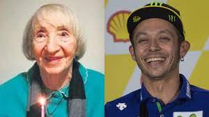 Jun 27, 2021 · valentino rossi blieb bei einem spektakulären sturz unverletzt. Valentino Rossi Gratuliert 102 Jahre Alter Frau Per Telefon Zum Geburtstag Eurosport