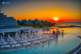 Mera onix cap aurora offre 350 sistemazioni con aria condizionata, casseforti in camera e set di cortesia gratuiti. Private Beach Mera Onix Resort In Cap Aurora Picture Of Mera Onix Mangalia Tripadvisor