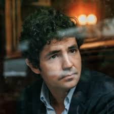 Hay un desajuste entre lo que se dice y lo que se hace en todos los actores  políticos"