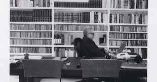 Габриэ́ль хосе́ де ла конко́рдиа «гáбо» гарси́а ма́ркес (исп. An Exhibition On Gabriel Garcia Marquez S Long Road To Becoming A Writer Literary Hub