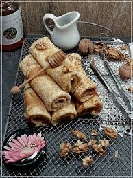 Pate A Crepes Au Lait D Amande Et Miel J Ai Voulu Remplacer Le Lait De Vache Par Du Lait D Amande Et App Crepe Lait Amande Lait D Amande Crepes Et Gaufres