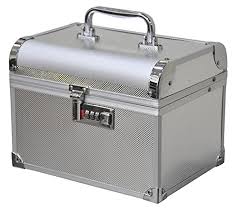 Receive a complimentary rouge dior 999 miniature with any purchase of $125 or more. Makeup Box Store Buy Makeup Boxes Online At Best Prices In India Browse List Of Vanity Boxes At Amazon In