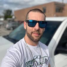 💥PK by Cody Cash💥 The forearm is satin wood and crosscut Bubinga in butt  and points, along with brass laced throughout cue. Weight: 18.9oz Lenght:  58” Shaft 1: 3.6oz/13.3mm Shaft 2: 3.3oz/13.1mm